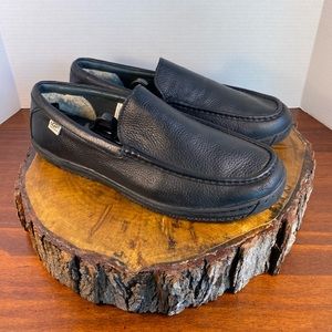 UGG Classic Thurston Men's Black Leather Slip On